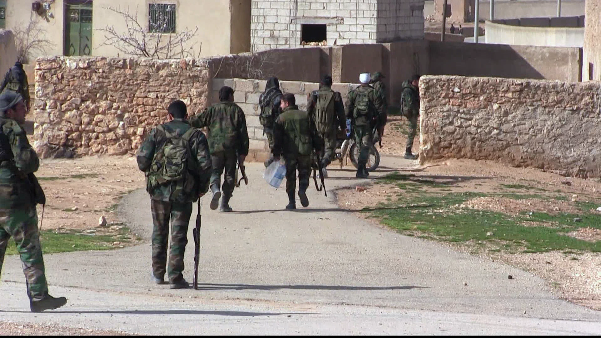 Şer di nevbera artêşa Suriyê û çekdarên ser bi Tirkiyê ve rû da